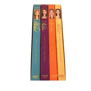 Pretty little liars book set(FINAL SALE)